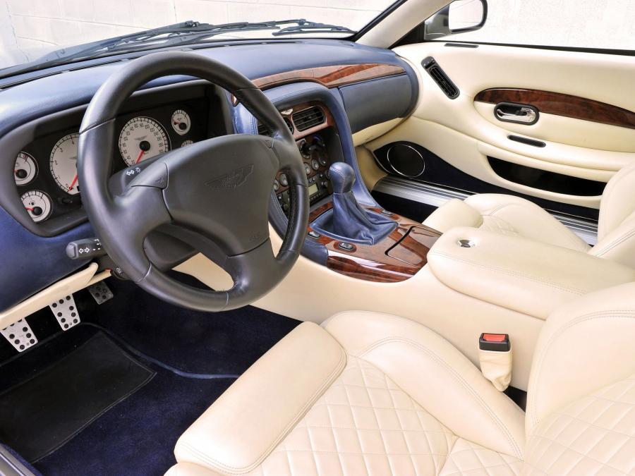 Интерьер Aston Martin DB7 Zagato 2003 года  (фото 11 из 20)